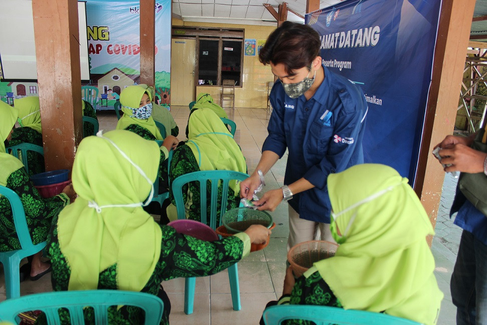 Mahasiswa Bantu Warga Bojonegoro Buka Peluang Usaha Lewat PHPH2D