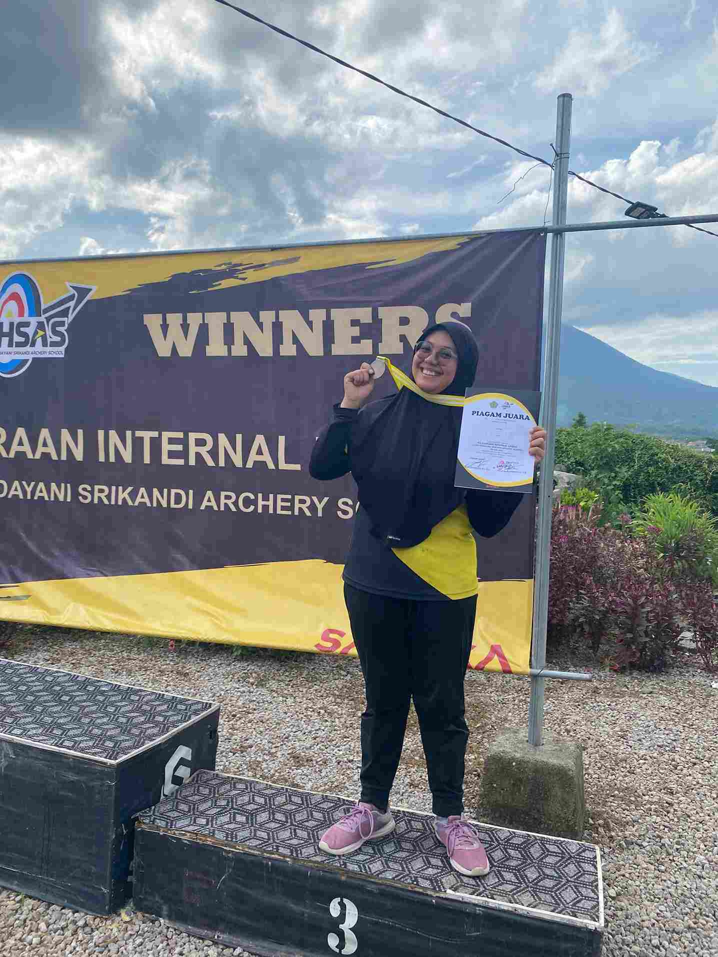 Tri Indah Permatasari, Atlet Panahan Universitas Dinamika Berhasil Raih Juara Tingkat Provinsi Jawa Timur