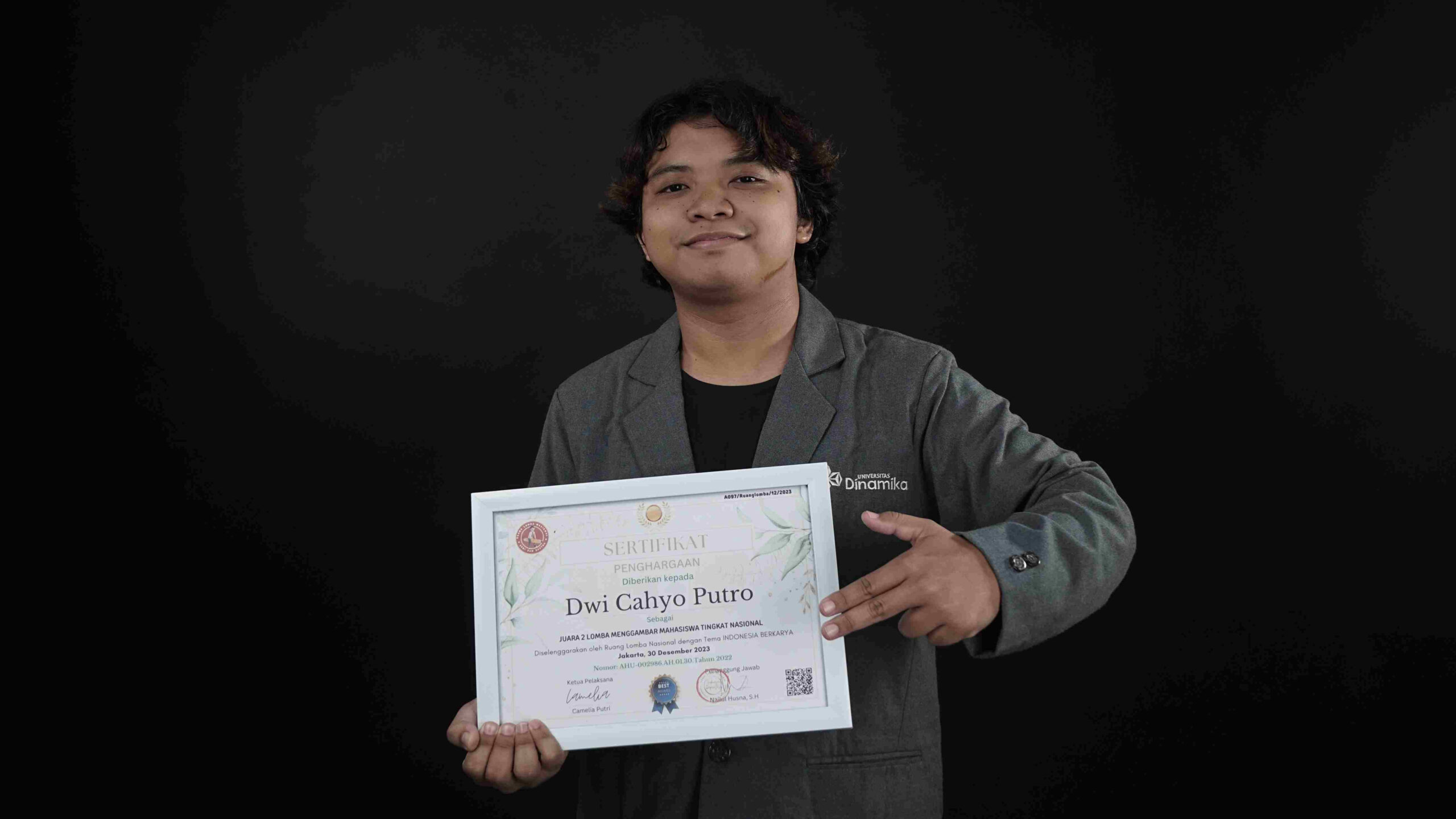 Mahasiswa PFTV Universitas Dinamika Raih Juara 2 Menggambar Tingkat Nasional