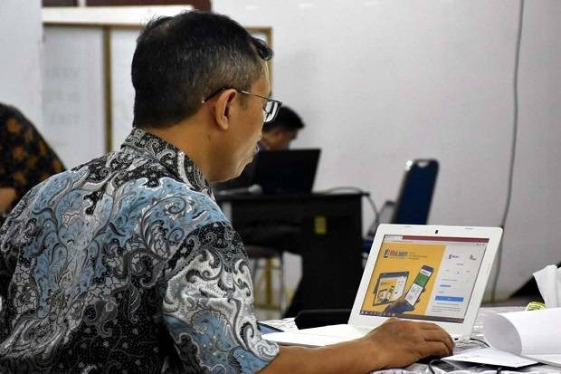 Guru Biologi Dilatih Penggunaan Aplikasi MoLearn di Stikom